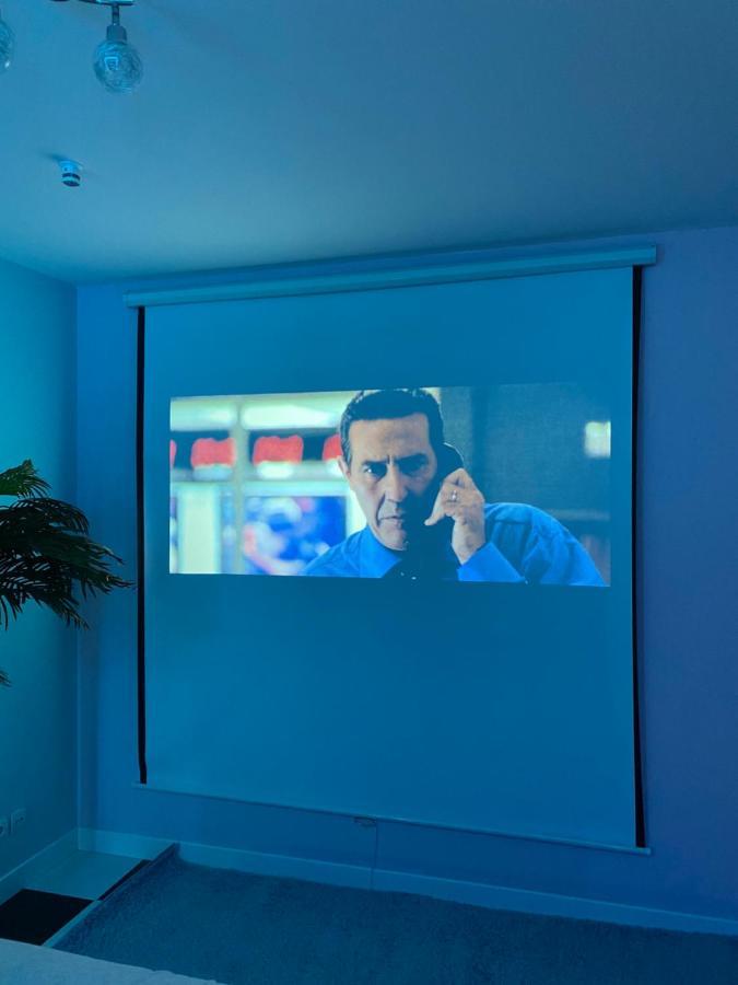 Capsule Miami Vice - Jacuzzi - Billard - Ecran Cinema & Netflix - Ping-Pong - Nintendo & Jeux- Lievin Εξωτερικό φωτογραφία