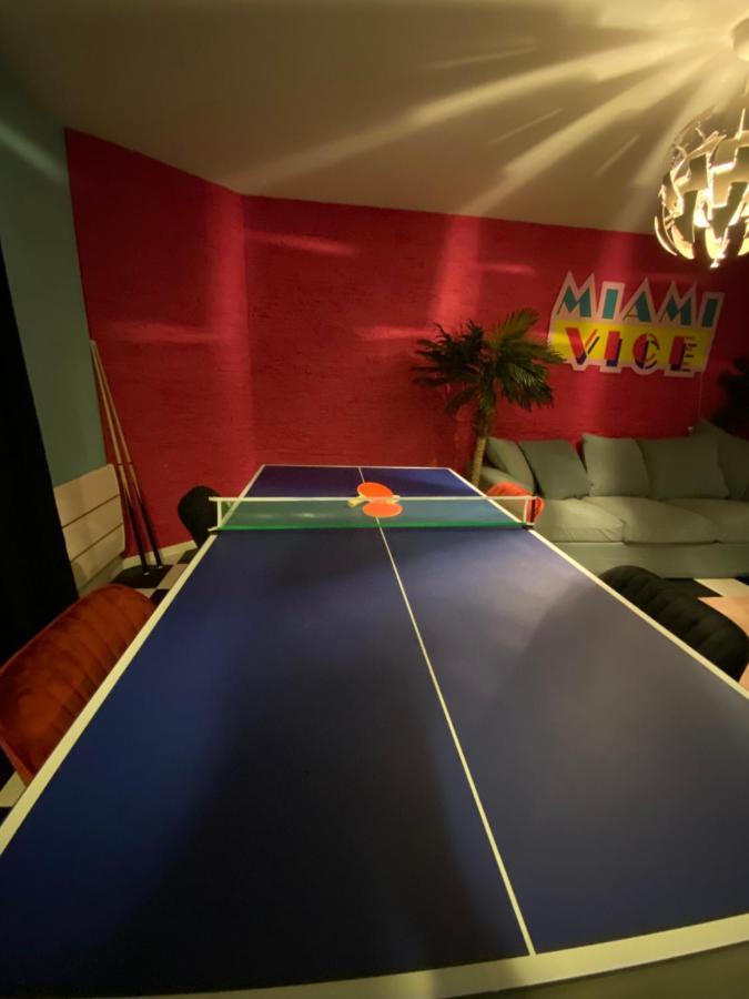 Capsule Miami Vice - Jacuzzi - Billard - Ecran Cinema & Netflix - Ping-Pong - Nintendo & Jeux- Lievin Εξωτερικό φωτογραφία