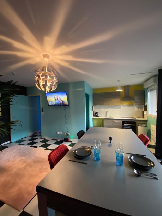 Capsule Miami Vice - Jacuzzi - Billard - Ecran Cinema & Netflix - Ping-Pong - Nintendo & Jeux- Lievin Εξωτερικό φωτογραφία