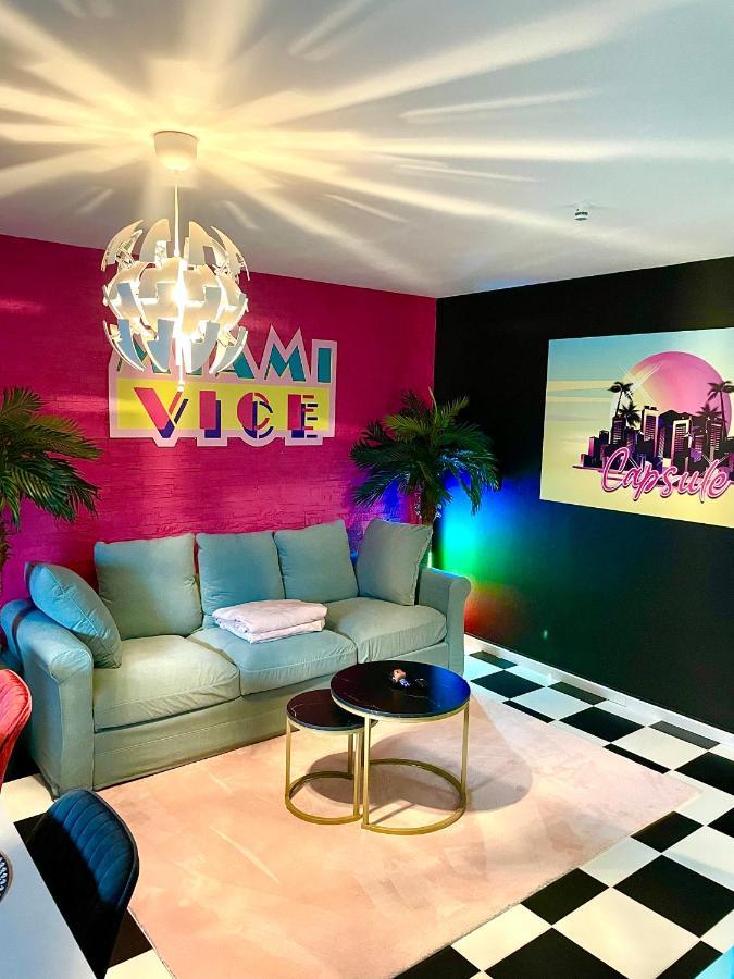 Capsule Miami Vice - Jacuzzi - Billard - Ecran Cinema & Netflix - Ping-Pong - Nintendo & Jeux- Lievin Εξωτερικό φωτογραφία