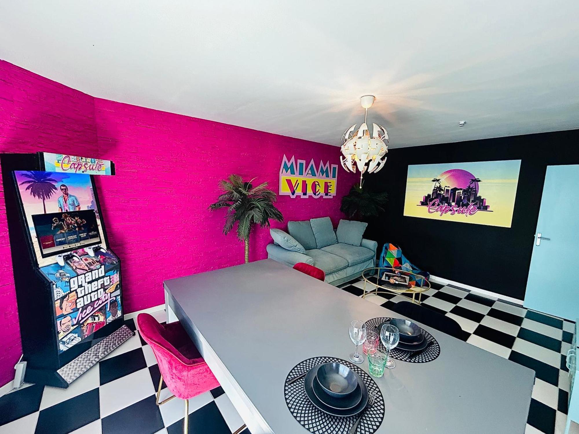 Capsule Miami Vice - Jacuzzi - Billard - Ecran Cinema & Netflix - Ping-Pong - Nintendo & Jeux- Lievin Εξωτερικό φωτογραφία