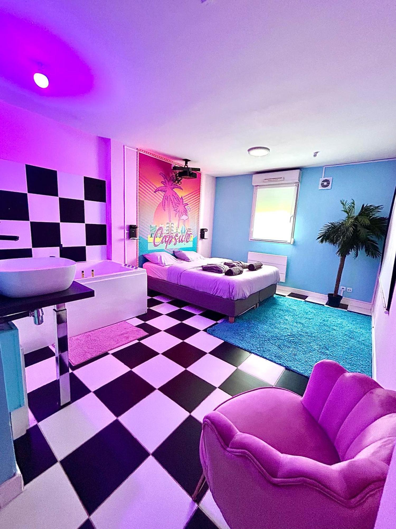 Capsule Miami Vice - Jacuzzi - Billard - Ecran Cinema & Netflix - Ping-Pong - Nintendo & Jeux- Lievin Εξωτερικό φωτογραφία